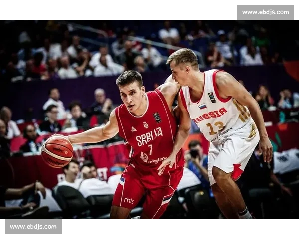 聚焦全球篮球赛事最新格局解析与球队竞争趋势前瞻观察全景解读版